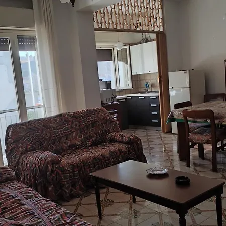 Arredato Appartement
